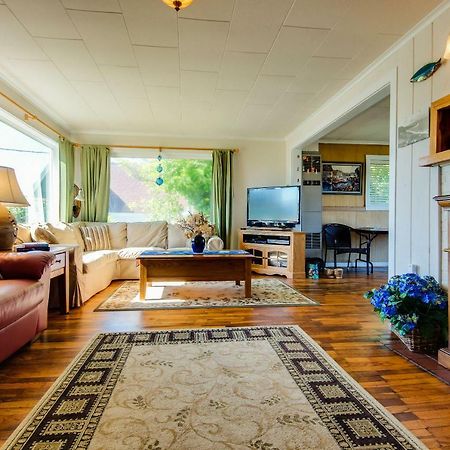 Villa Coastal Breeze à Depoe Bay Extérieur photo
