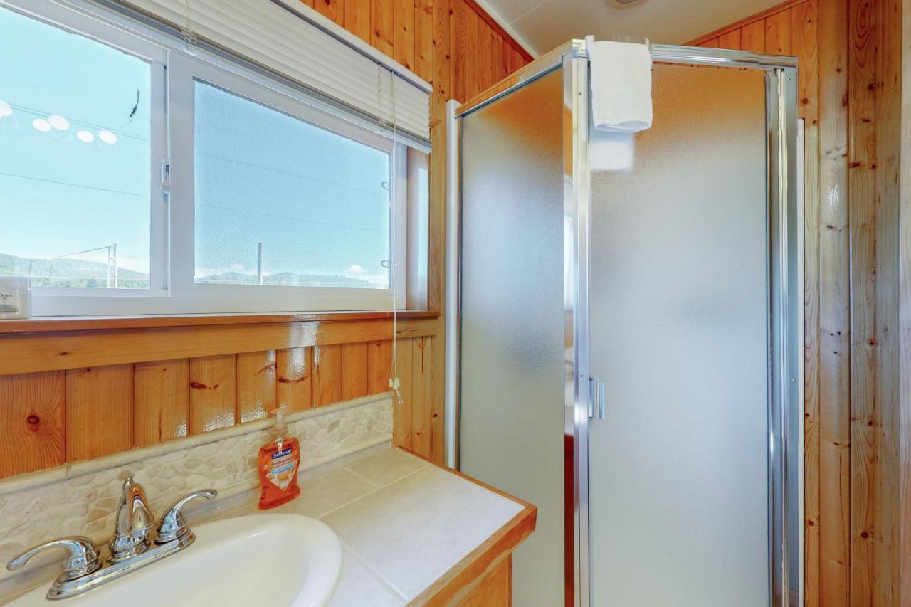 Villa Coastal Breeze à Depoe Bay Extérieur photo
